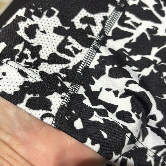 Nike Dri-Fit Thin Strap Y-back athletic tank, Swoosh reflective logo,pattern - Picture 6 of 10